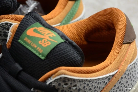 SB Safari Low Nike Dunk CD2563-002 0321